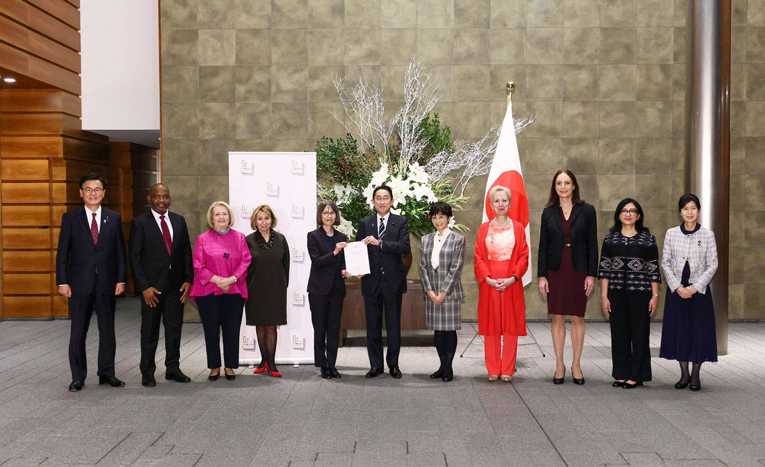Caroline has presented recommendations on gender equality to the Japanese Prime Minister